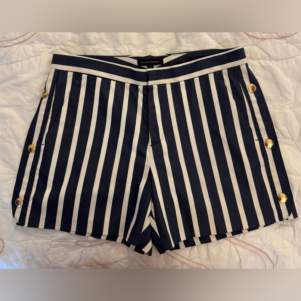 Banana Republic Women’s Striped Shorts